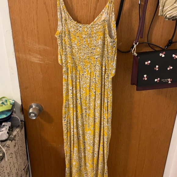 Dresses & Skirts - Summer midi dress